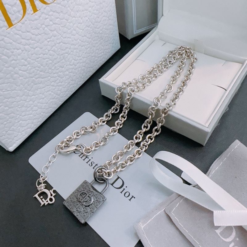 chr1st1an D10r necklaces